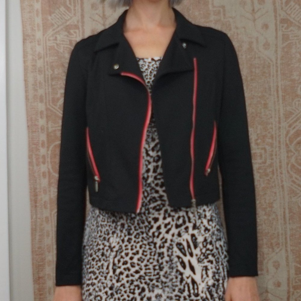 3 for 40⭐ Black Fabric Jacket with Pink Accent